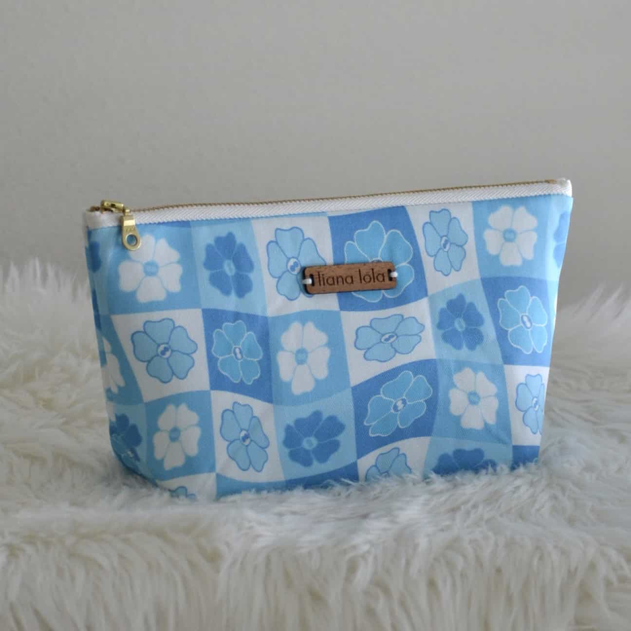 Accessory Pouch - Puakenikeni Checks Blue – liana lola